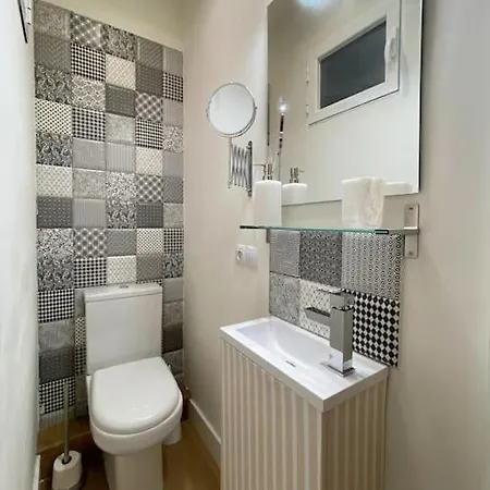 New Lavapies Spacious Flat, 2 Bedrooms And 2 Balconies Madrid Exterior photo